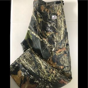 Mossy oak camouflage cargo pants